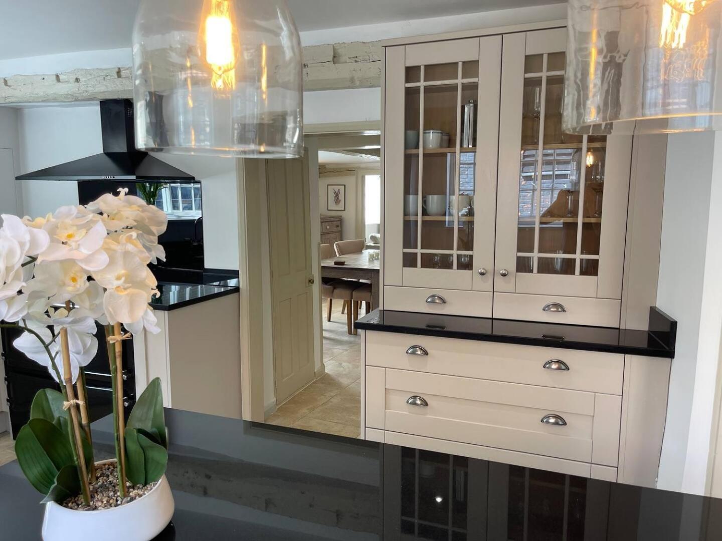 Buckden  Elegant Oak Beamed House In Pretty Village - Cambridge Homehost מראה חיצוני תמונה