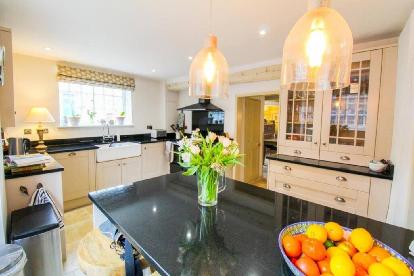 Buckden  Elegant Oak Beamed House In Pretty Village - Cambridge Homehost מראה חיצוני תמונה